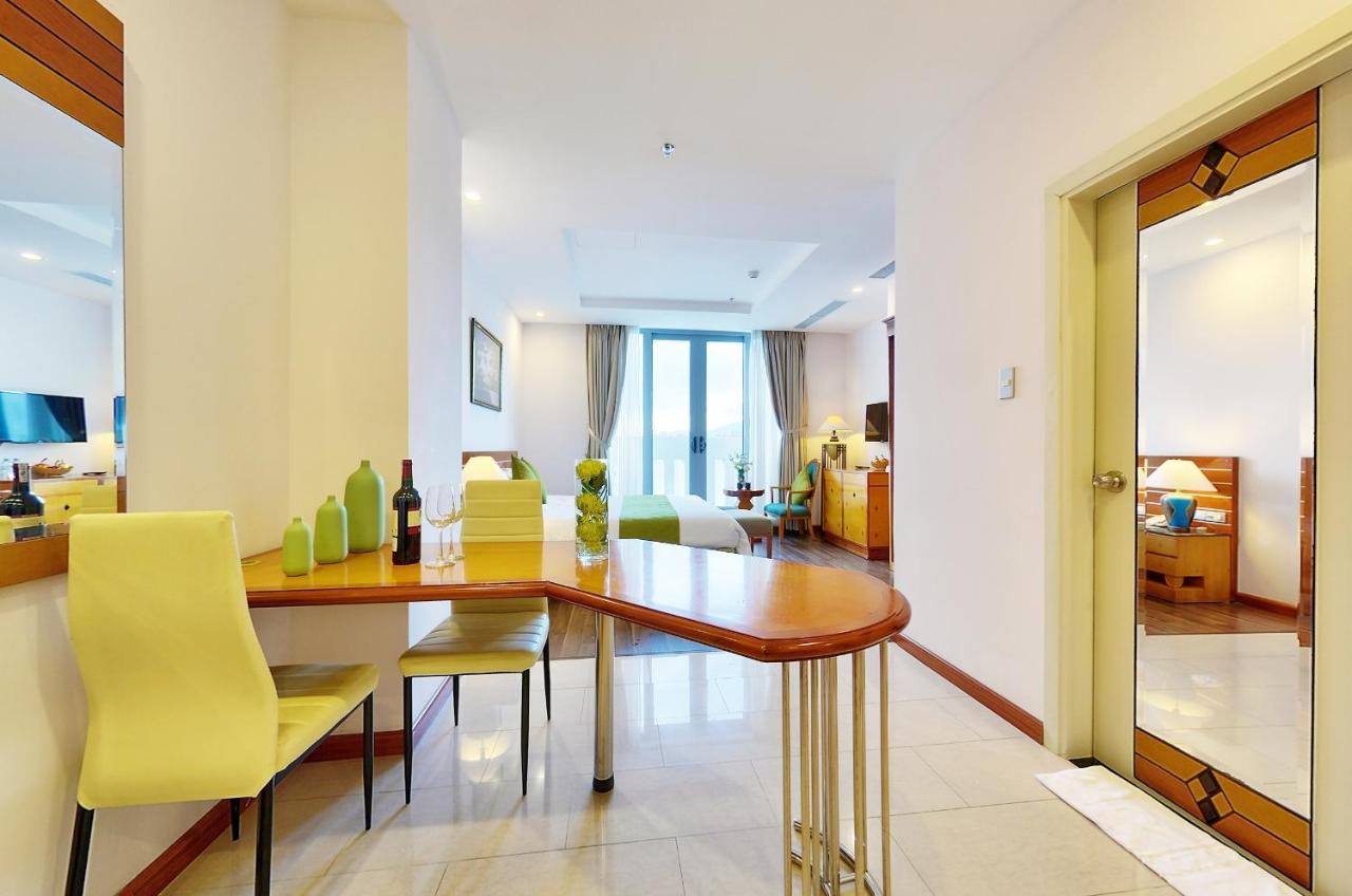Richico Luxury Apartel Ocean Danang Exterior photo