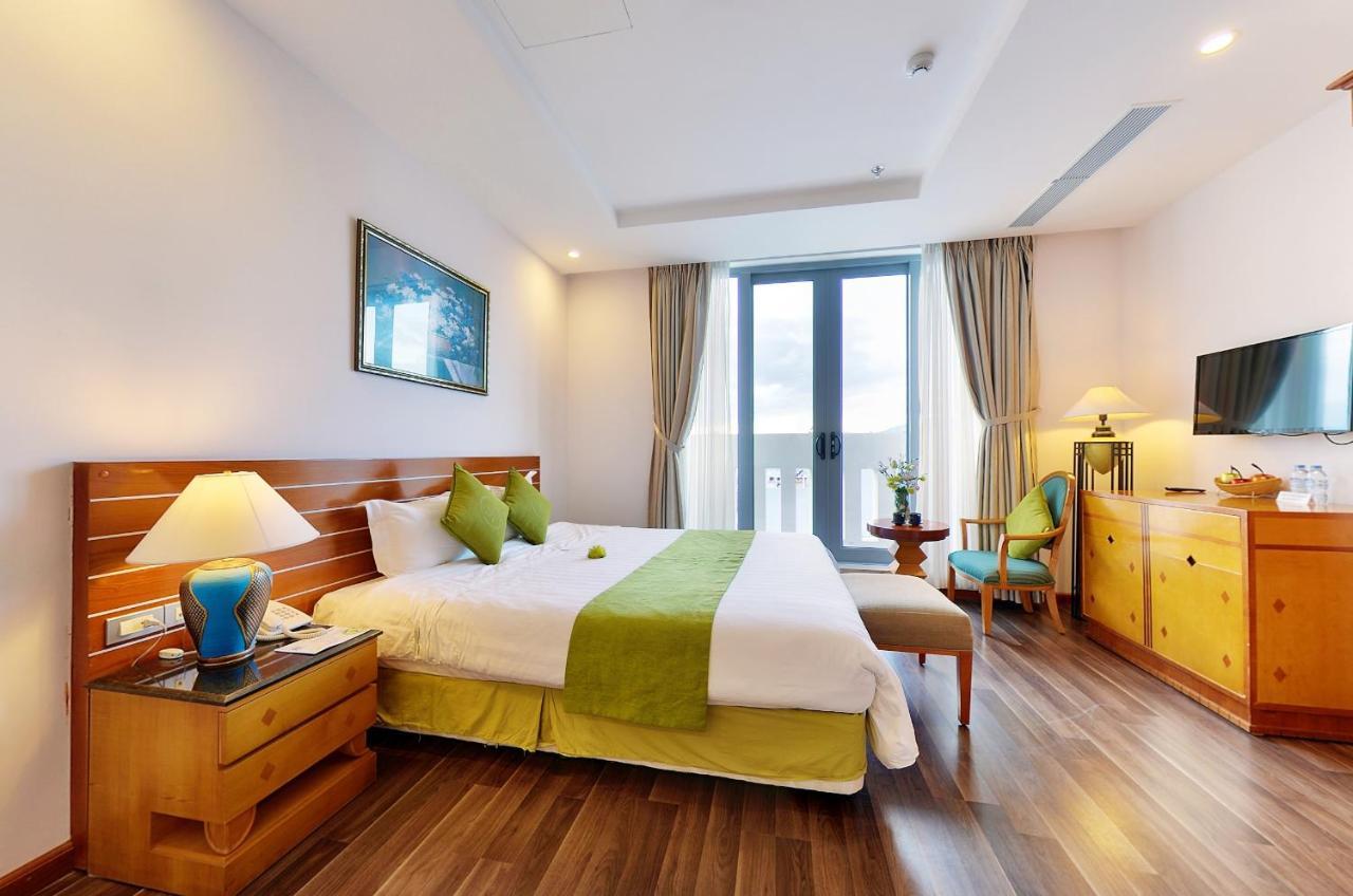 Richico Luxury Apartel Ocean Danang Exterior photo