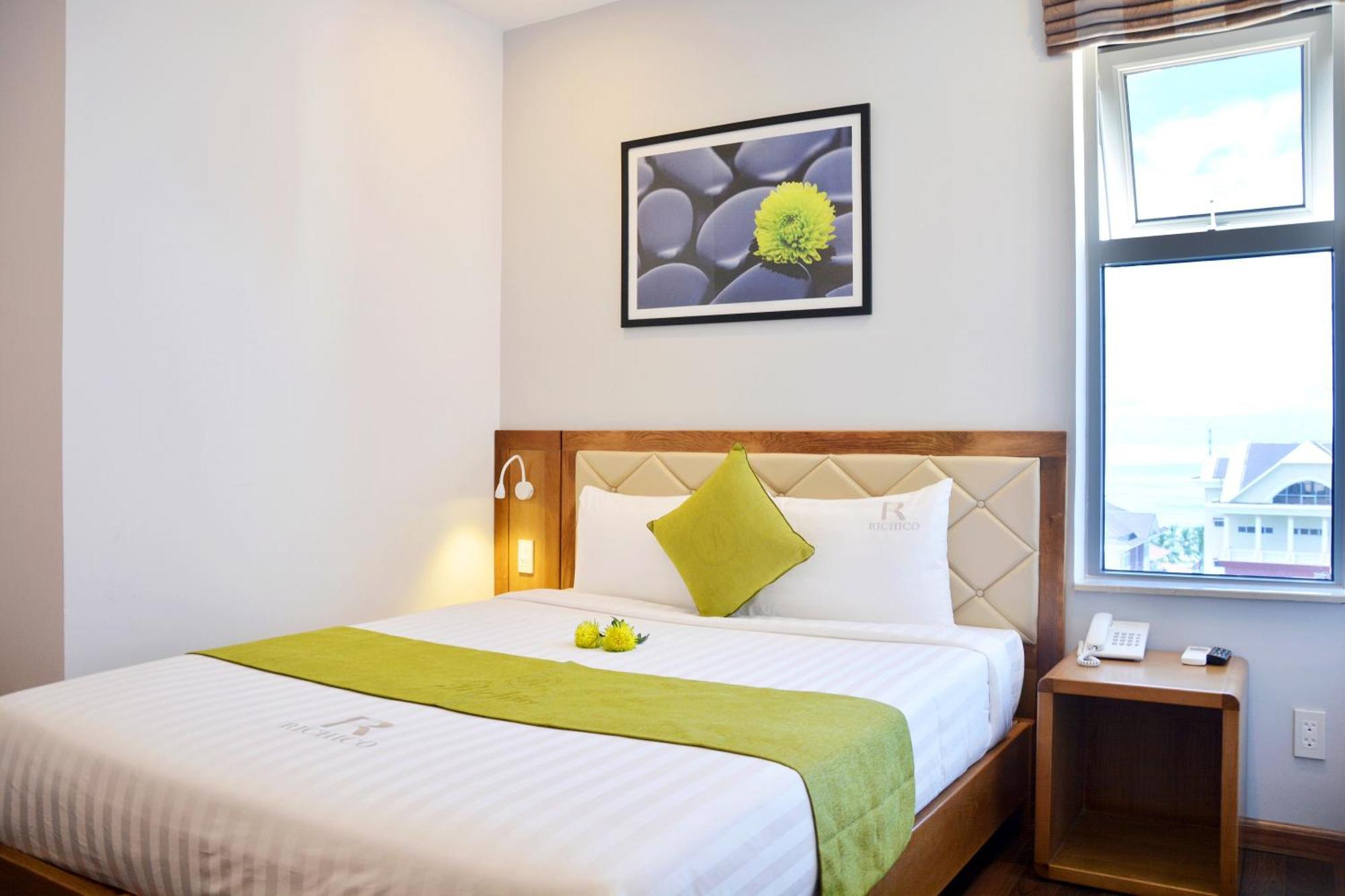 Richico Luxury Apartel Ocean Danang Exterior photo