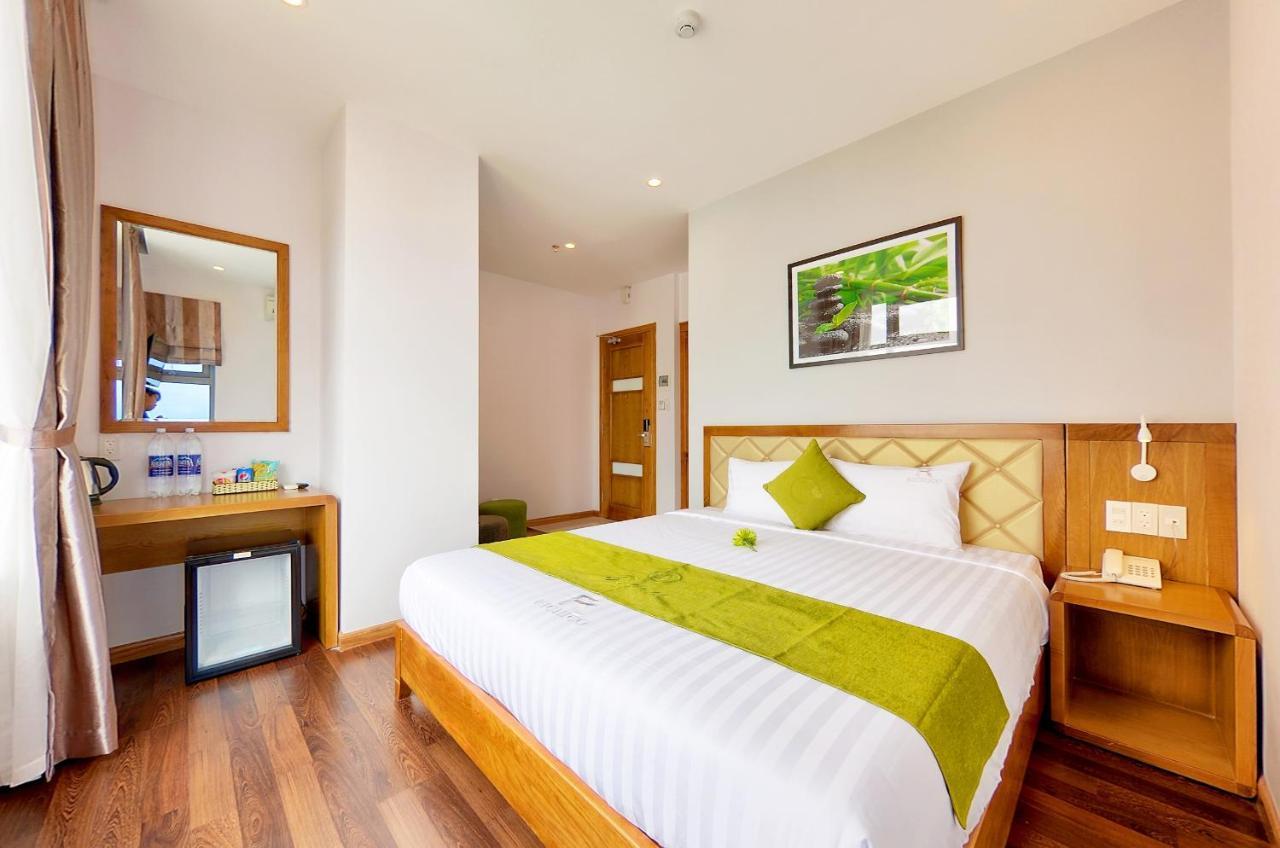 Richico Luxury Apartel Ocean Danang Exterior photo