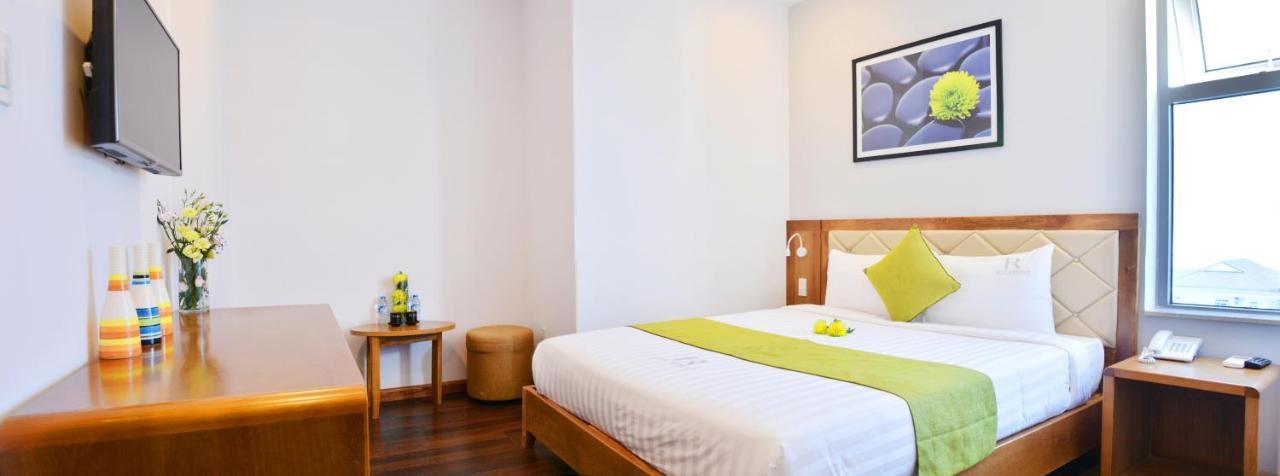 Richico Luxury Apartel Ocean Danang Exterior photo