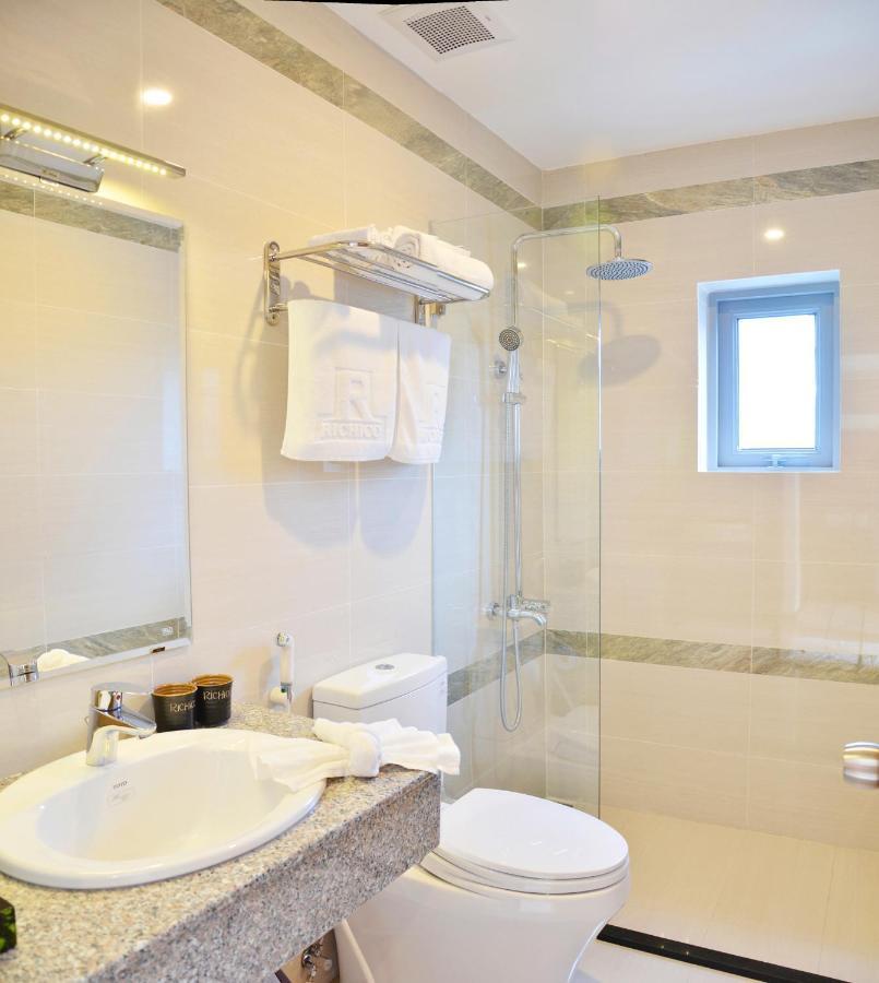 Richico Luxury Apartel Ocean Danang Exterior photo
